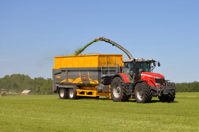 Palmse quality tractor trailer.